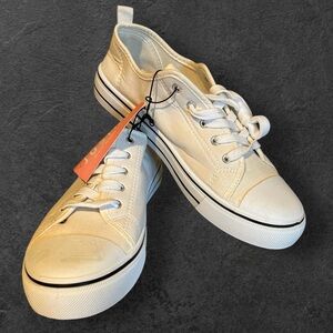 Women's Cream Sneakers